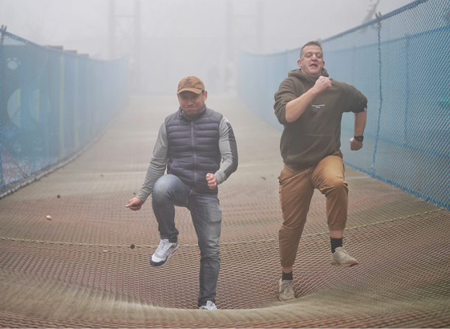 Overseas Influencers Fascinated by the Landscape in Baima Mountain