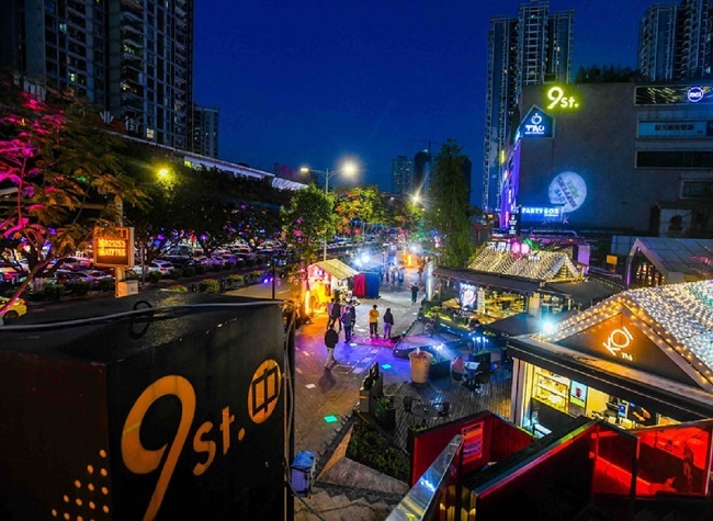 Chongqing is Sparing No Effort to Build International Consumption Center