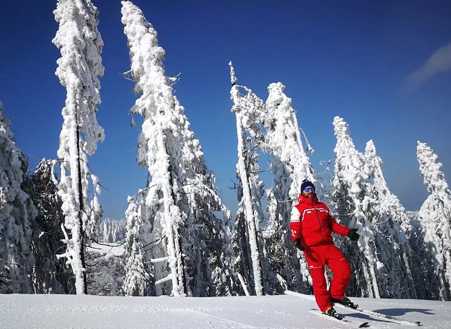Play with Ice and Snow in Chongqing to Meet the 2022 Winter Olympics
