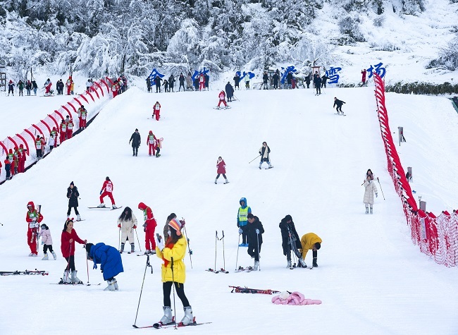 More than 8.65 Million Tourists Visited SW China Chongqing in 2022 Spring Festival