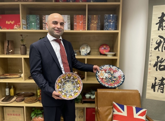 Turkish Entrepreneur Lifts Lid on His Life in China