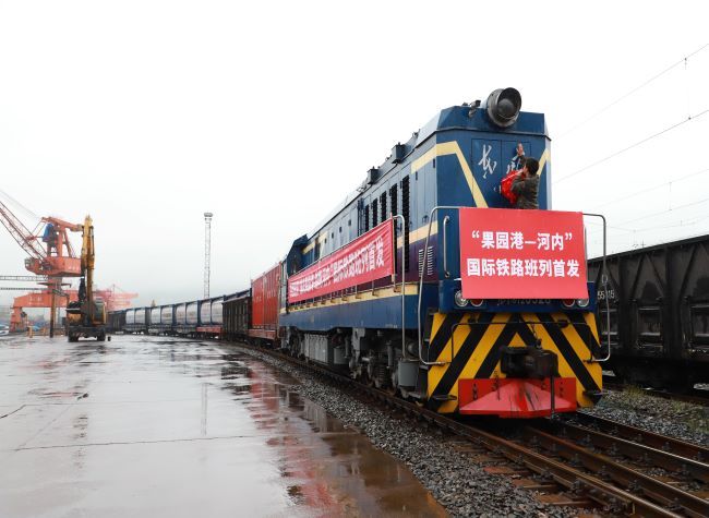 First China-Vietnam Freight Train Departed to Hanoi Under ILSTC