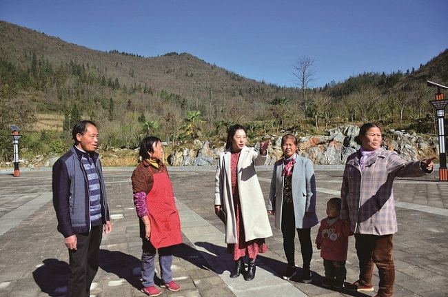 Speeding Up Plans to Build Roads for Poor Autonomous County丨NPC Deputy