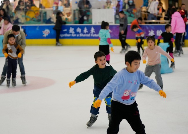 69 Public Stadiums Open For Free in Chongqing | Healthy China