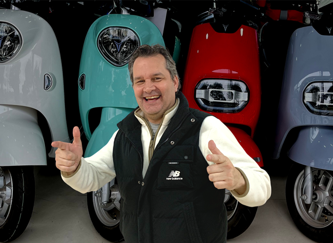 China's E-Bike Revolution | Alex in the City