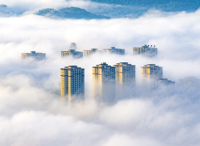 Visual Chongqing | City in the Cloud