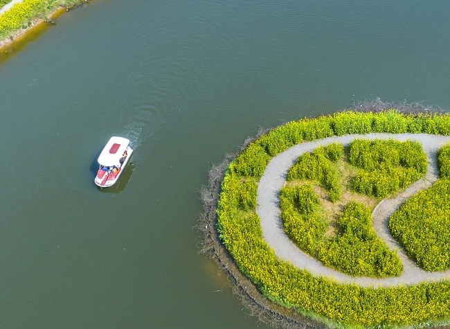 Visual Chongqing | Rafting on the Lake