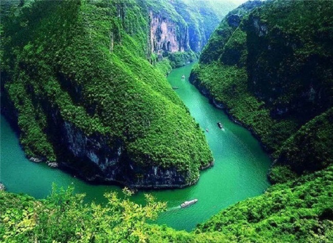Improved Transport Helps Three Gorges Tourism in Wushan
