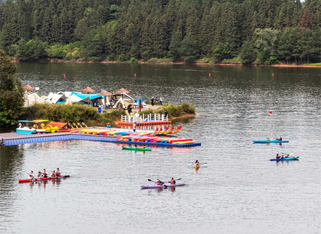 Visual Chongqing | Boating in the Park