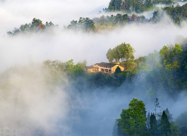 Visual Chongqing | Deep in the Clouds