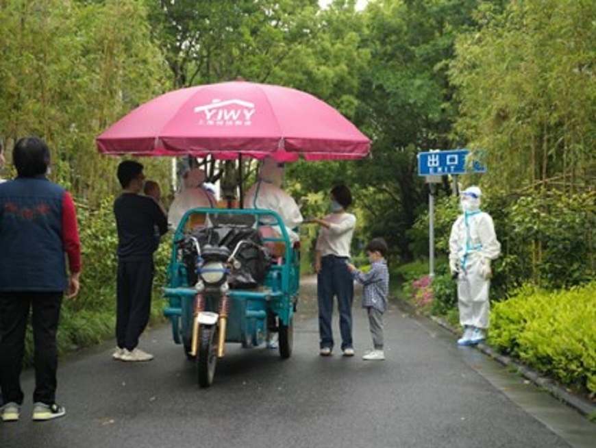 The mobile sampling vehicle entered the residential building.