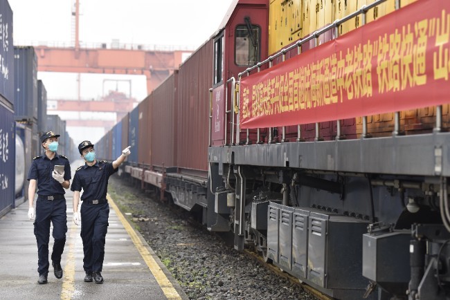 First China-Laos Railway Cargo Express Train Departs to Vientiane Through ILSTC