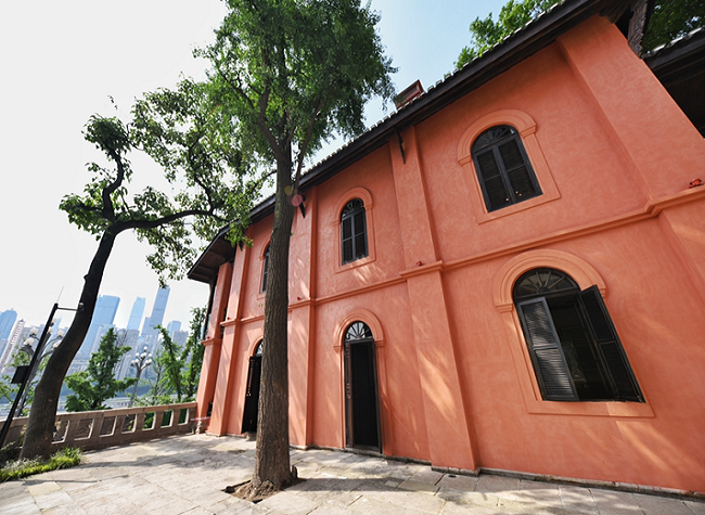 Revived 'Red House' Glimmers on Yangtze River South Bank