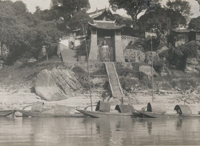Thousand Chongqing Historic Photos Shine at New Research Center