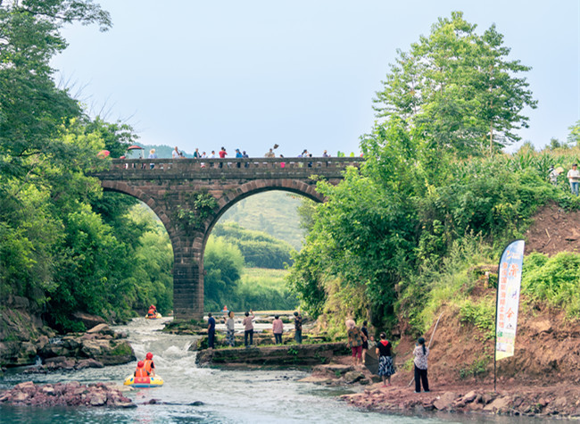 Visual Chongqing | Cool Summer Days