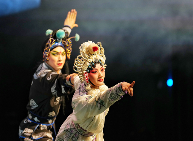 China Sichuan Opera Festival Premieres in Chongqing