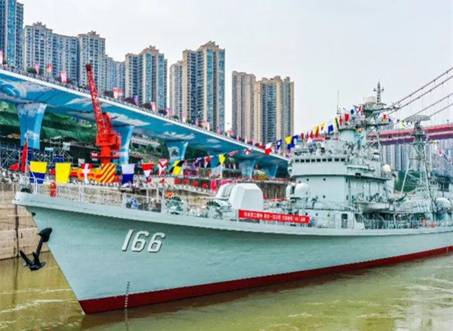 Veterans Tell the Story on Hull 166 about China's Naval History