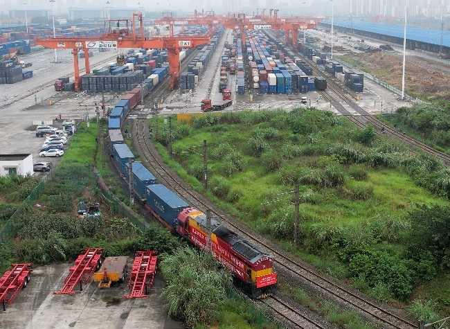 Chongqing to Optimize the Opening-up Corridor in Connection with Europe丨Experts