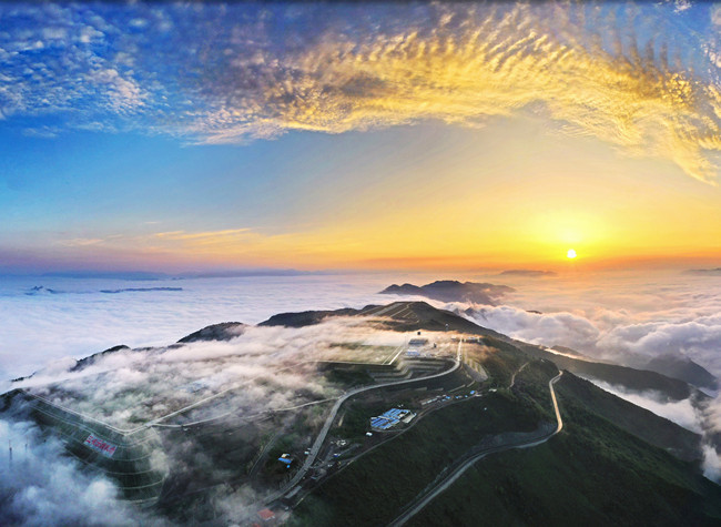 Take the High-speed Railway Tour to Wushan County, the Three Gorges Hinterland