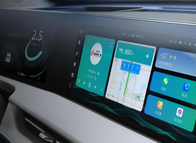 Foreign Friend Falls in Love with Chongqing's Intelligent Manufacturing