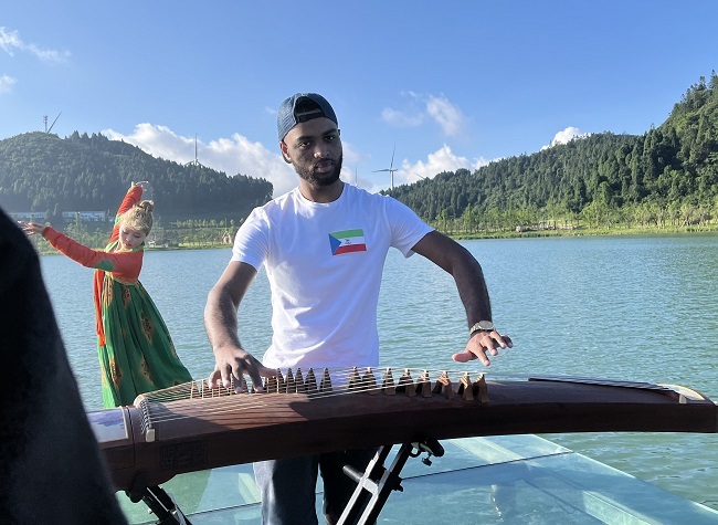 Laowai@Chongqing Exploring China's