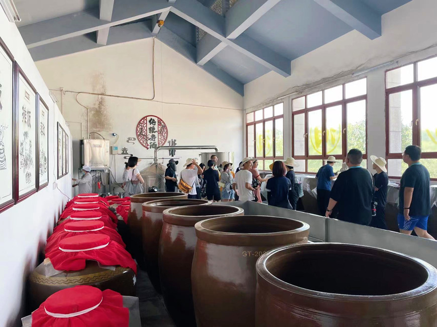 QingmaiLiangyuan wine