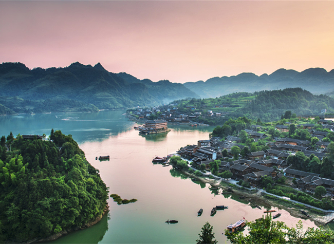 Traveling, Buying and Tasting, Wuling China Brings You All