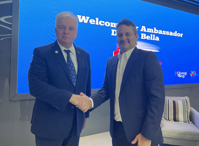 Cross-Border E-Commerce is the Engine of Economic Growth丨Dialogue with Diplomats