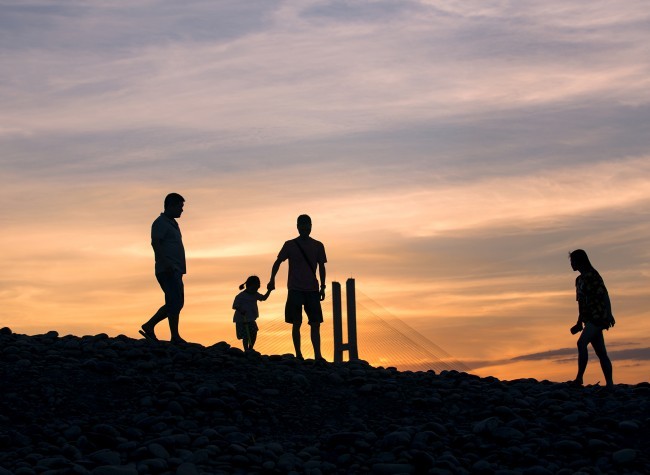 Visual Chongqing | A Silhouette of the Riverbank