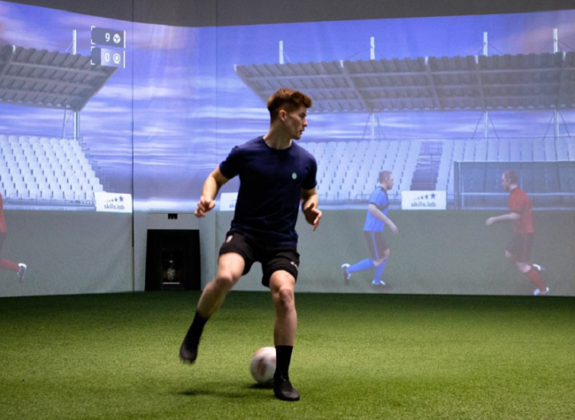 Boosting Training of Football Players Through Smart Technology Skills.lab
