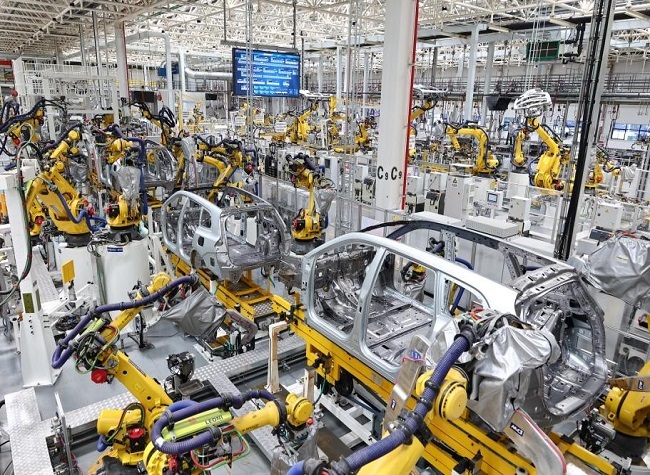 Chongqing Promotes Manufacturing of NEVs and Biomedicine