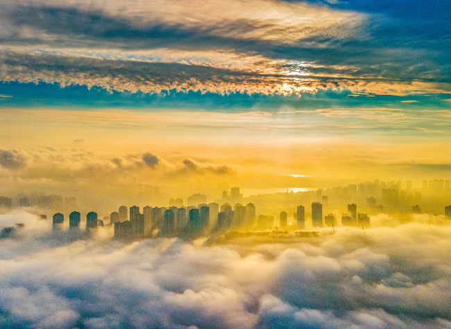 Visual Chongqing | City in the Cloud