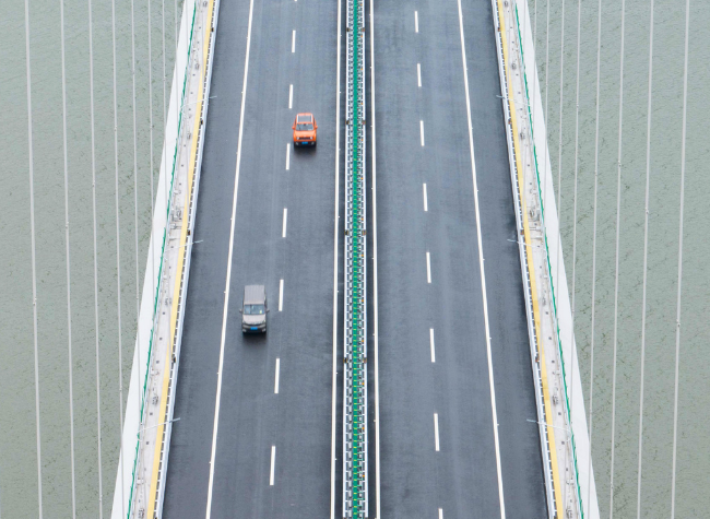 Visual Chongqing | The River Surface