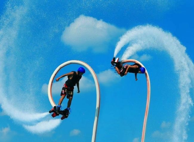 Visual Chongqing | Trapeze Artist