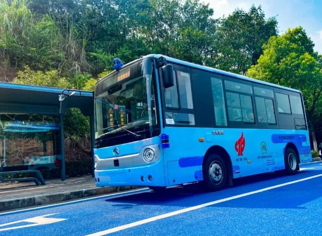 Self-Driving Commuting Shuttle Runs Over 10,000 KM in Chongqing