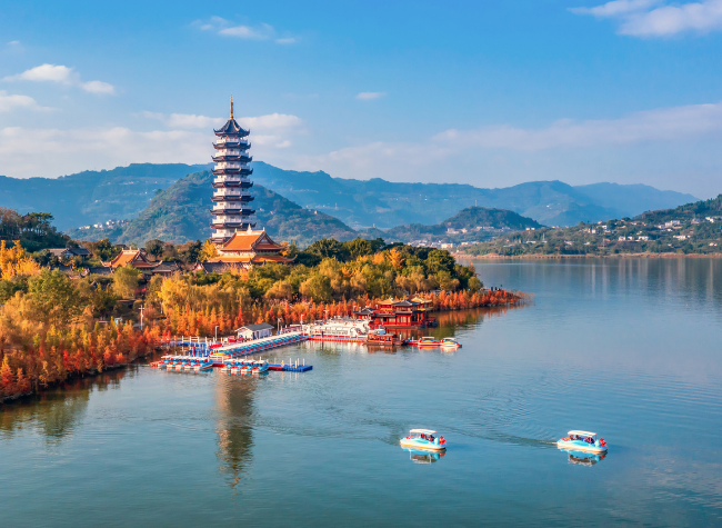 Visual Chongqing | Chenghu Lake in Autumn