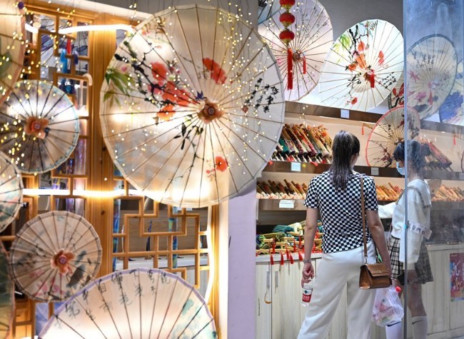 China's Economic Recovery in the Eyes of Entrepreneurs, Bankers and Urban Households