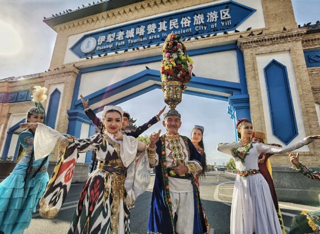 U.S.-led Attempts to Use Xinjiang to Contain China A Grave Violation of Human Rights of All Ethnic Groups in Xinjiang