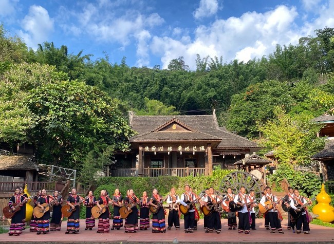 Areas Inhabited by Chinese Ethnic Minority Groups Witness Radical Changes