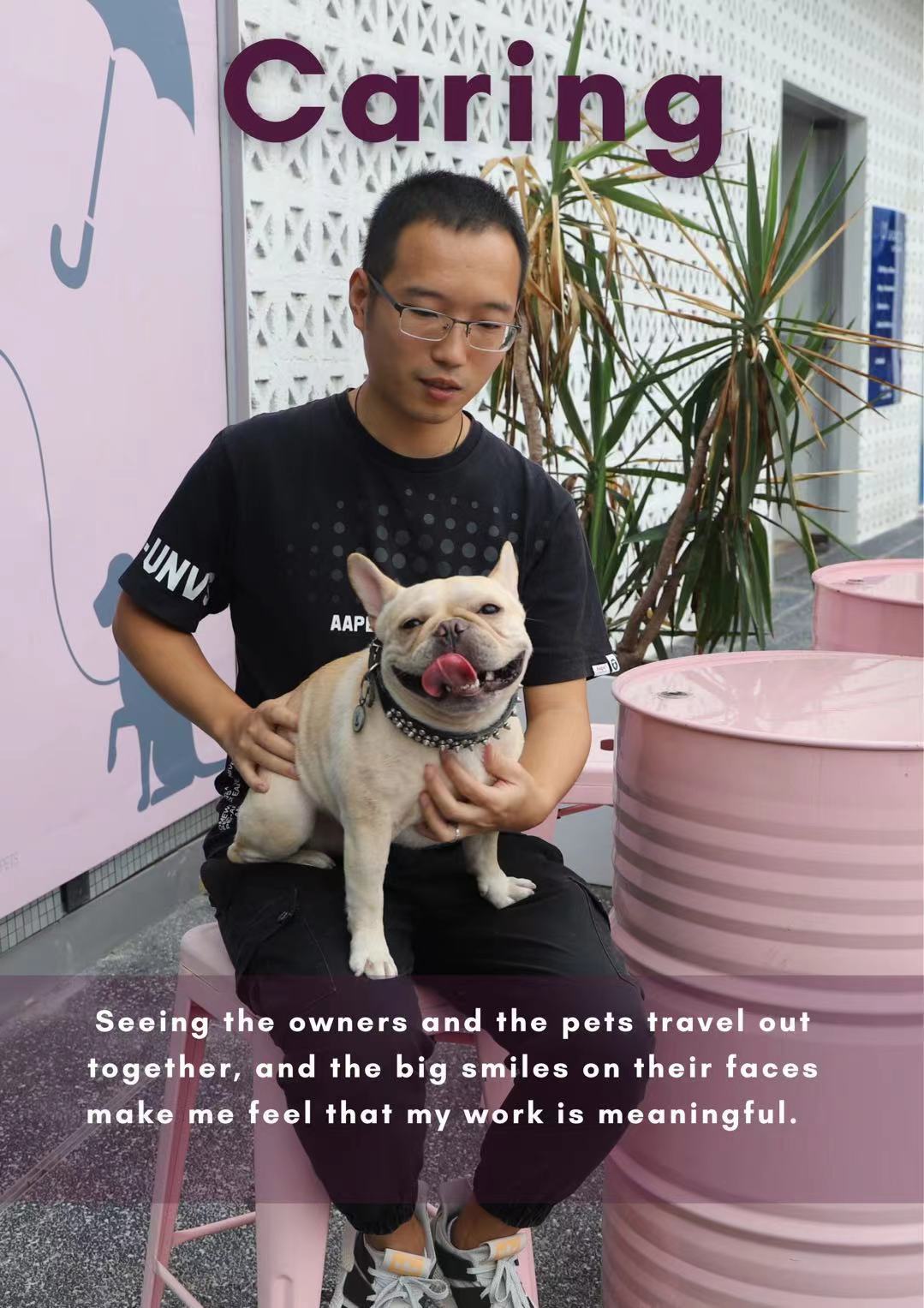 Interviewee Wang Linkun and his dog Douding (Yu Mulin/iChongqing)