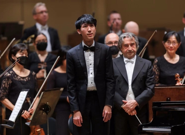 24-year-old Pianist Eric Lu Debuts with Chicago Symphony Orchestra