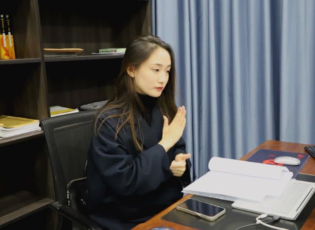 Be the Bridge Between the Hearing and Silent World | China Youth Portrait ④