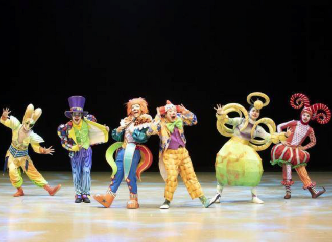 Audience Cheers for the Wonderful Acrobatic Show during National Day Holiday