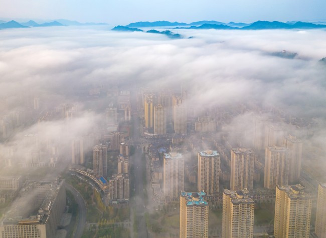 Visual Chongqing | City in the Mist