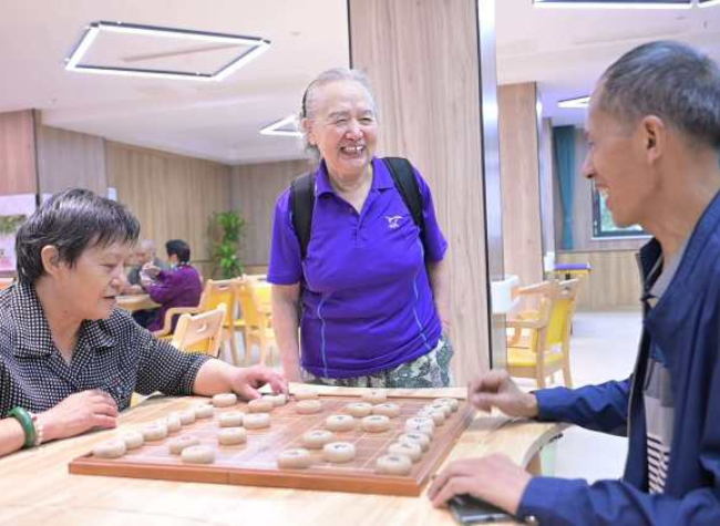 Chongqing Elderly Lead a Happy Life through Better Elderly Care Services