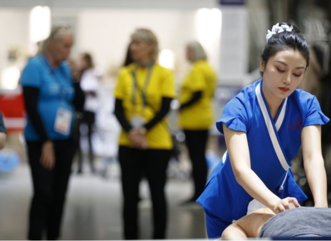 Chongqing Technician Wins China's First Gold Medal in Beauty Therapy