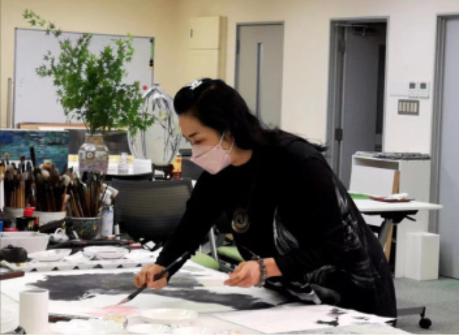 Chongqing Painter Promote China-Japan Cultural Exchanges with Ink Paintings