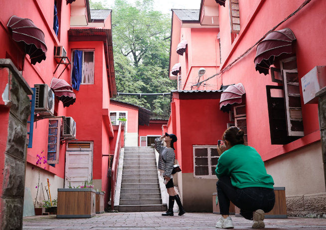 Chongqing Offers Replicable Urban Renewal Practices to the Nation