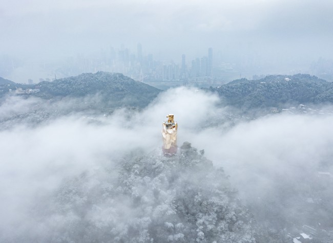 Visual Chongqing | Snowfall in Nanshan Mountain