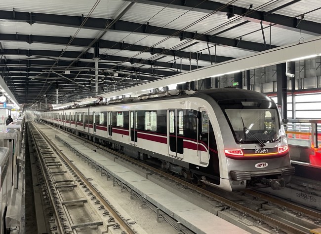 Chongqing Rail Transit Opens New Lines with Stilted Buildings' Design